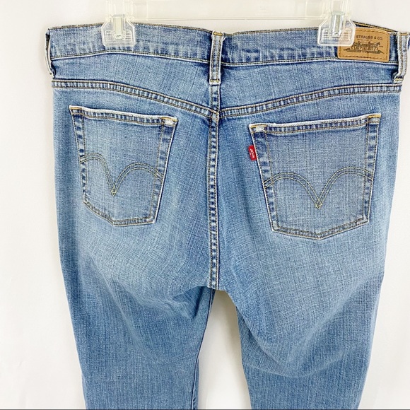 Levi’s 515 Bootcut Jeans - Picture 7 of 9